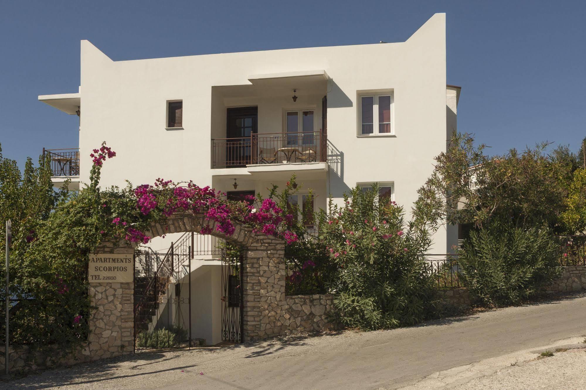סאמוס Scorpios Hotel & Suites מראה חיצוני תמונה
